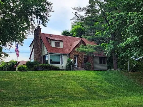 1490 3rd Ave, Cumberland, WI 54829
