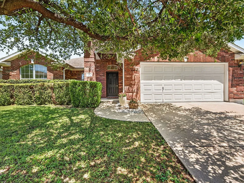 2504 Branding Iron Ln
