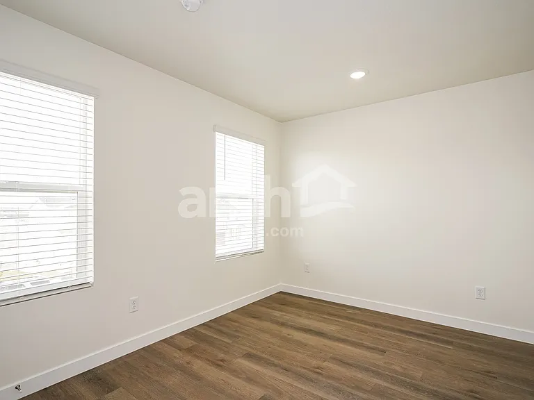 1252 S Brixton Ave — Photo 14