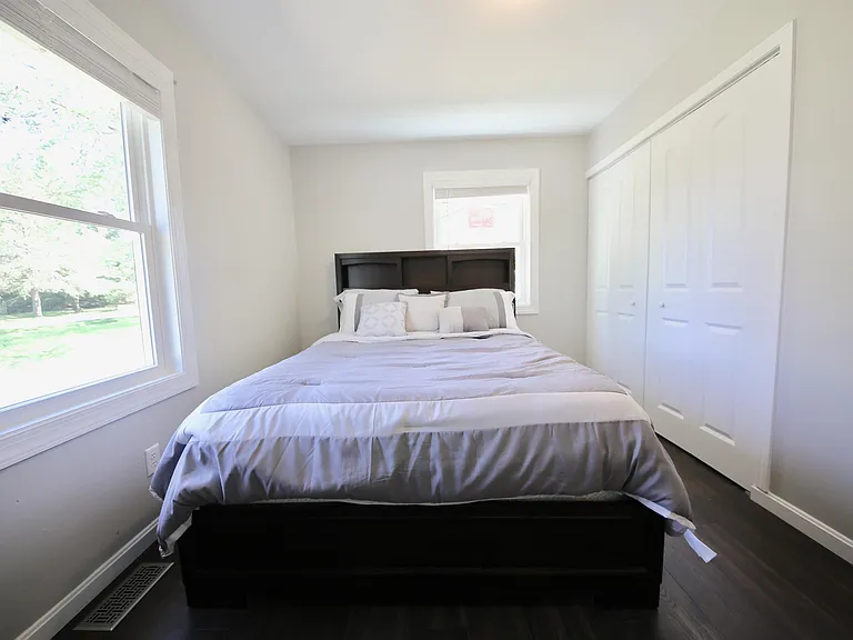 502 W Skyline Dr — Photo 16