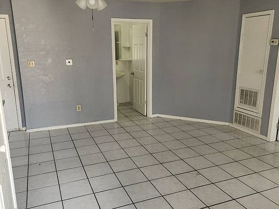 4th image of 366 Tania Dr #A