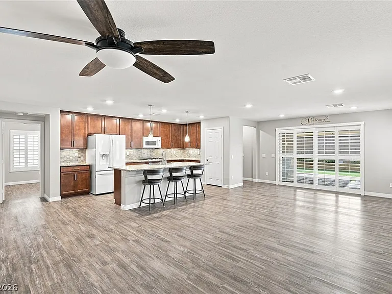 1525 Deep Valley Ave — Photo 13