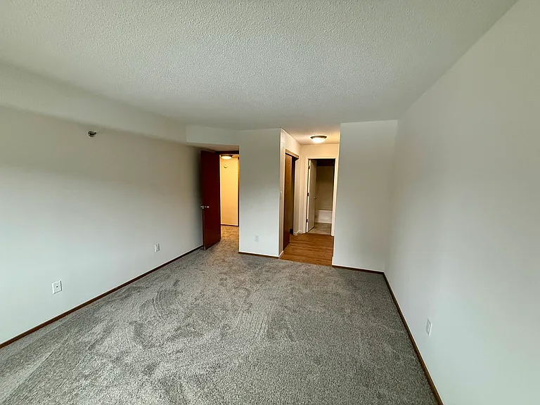 121 Washington Ave S #404 — Photo 17