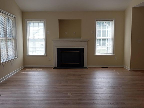4th image of 5620 Warnerwood Ct