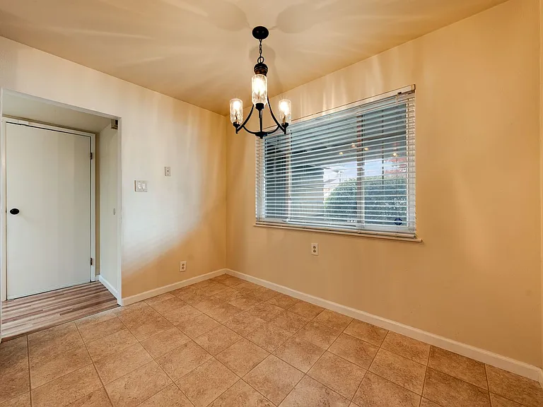 5113 Sitton Way — Photo 9