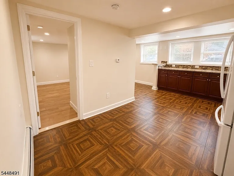 112 Chestnut St — Photo 8