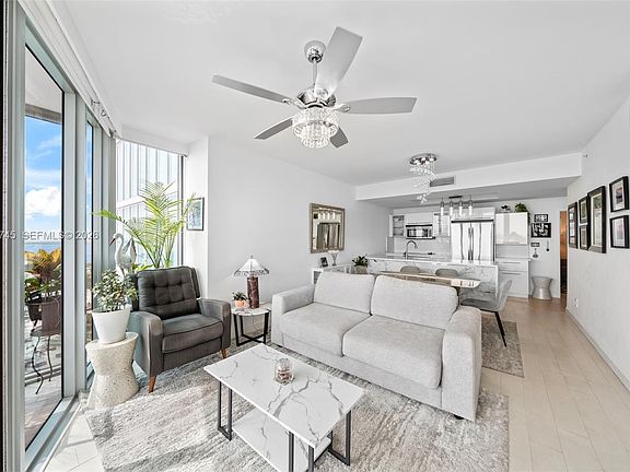 3rd image of 888 Biscayne Blvd APT 2909
