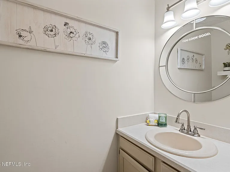 2219 Gorden Ave — Photo 13