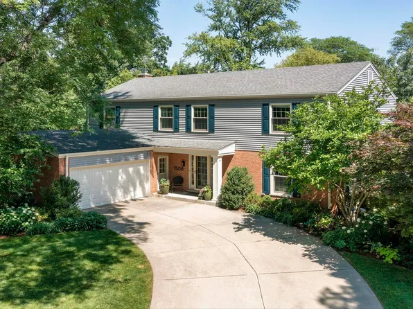 1508 Chapel Ct, Northbrook, IL 60062