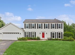 127 Christina Cir, Wheaton, IL 60189