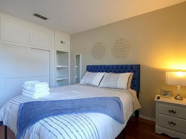903 Watt Ave — Photo 1