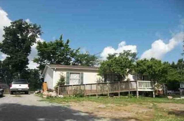 1st image of 1305 Green Ln