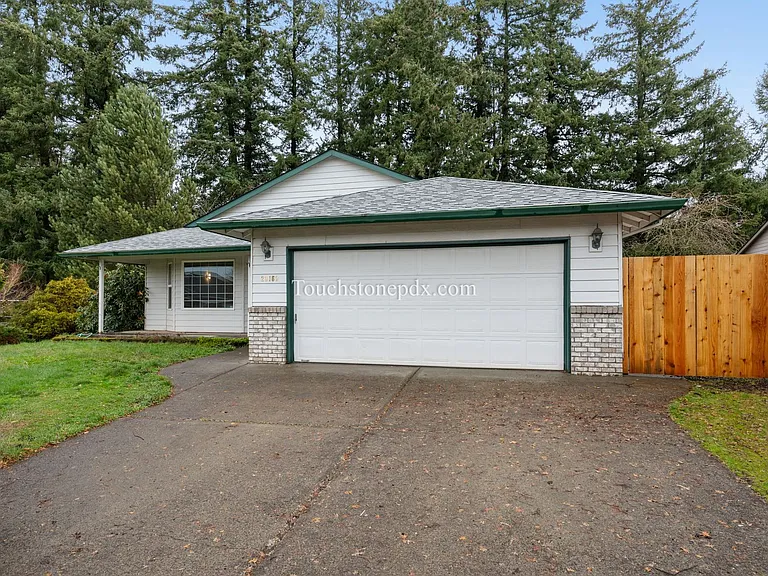 20160 Quinalt Dr — Photo 4
