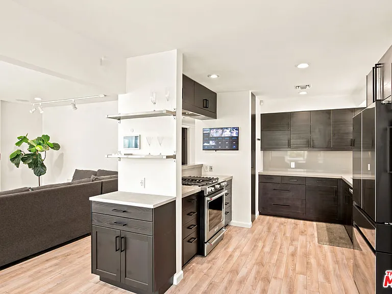 23 E Privateer St — Photo 12