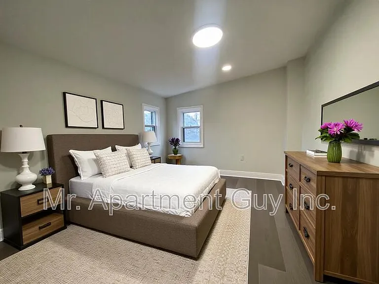 88 Clyde St — Photo 5