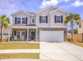 1028 Banker Ct, Awendaw, SC 29429