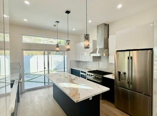 20534 Miranda Pl #20536, Woodland Hills, CA 91367