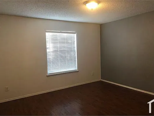 1669 Crown Point Dr — Photo 14