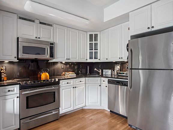2nd image of 45 Tudor City Pl APT 607