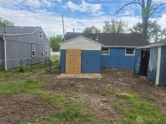 2nd image of 2328 Cardinal Ave