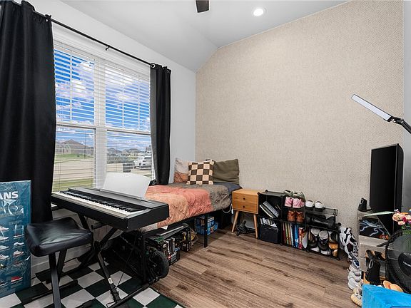 5th image of 3027 Wolfpack Loop