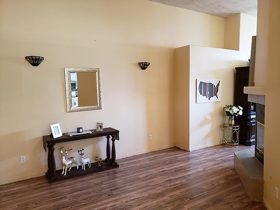 Grand foyer leads to the formal dining, living room, and kitchen.