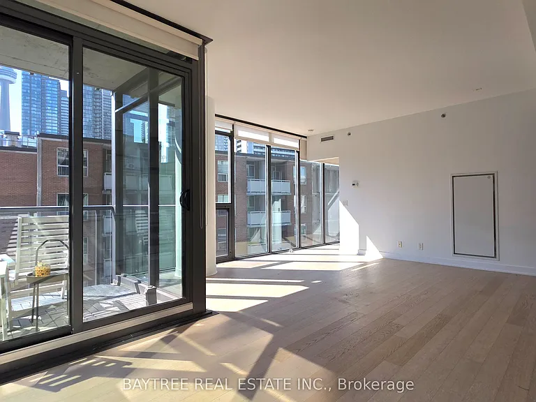 15 Beverley St #608 — Photo 3