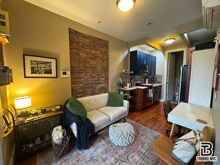 321 Chauncey St #3 — Photo 1