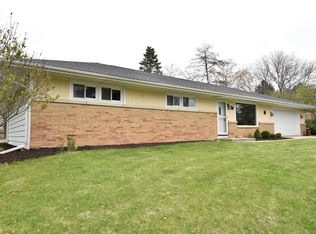 N78W16206 Carl Ross Dr, Menomonee Falls, WI 53051