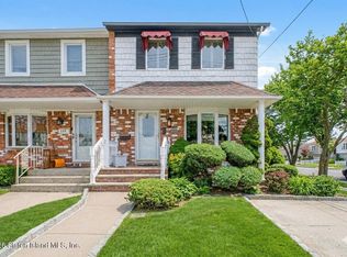 121 Annadale Rd, Staten Island, NY 10312