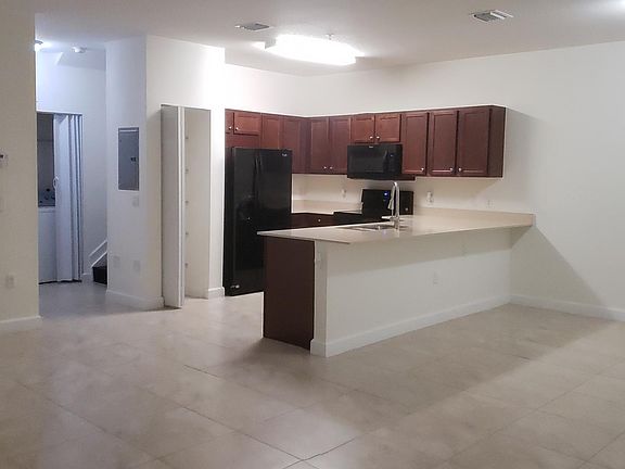 4th image of 290 NW 109th Ave APT 204