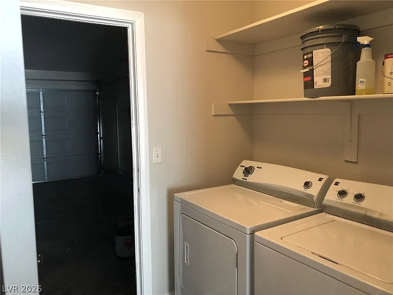 916 Clubview Dr — Photo 14