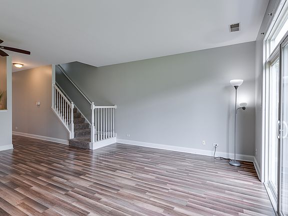 5th image of 806 Woodewind Dr