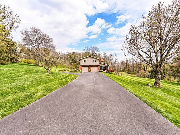 2nd image of 3 Scenery Hill Dr
