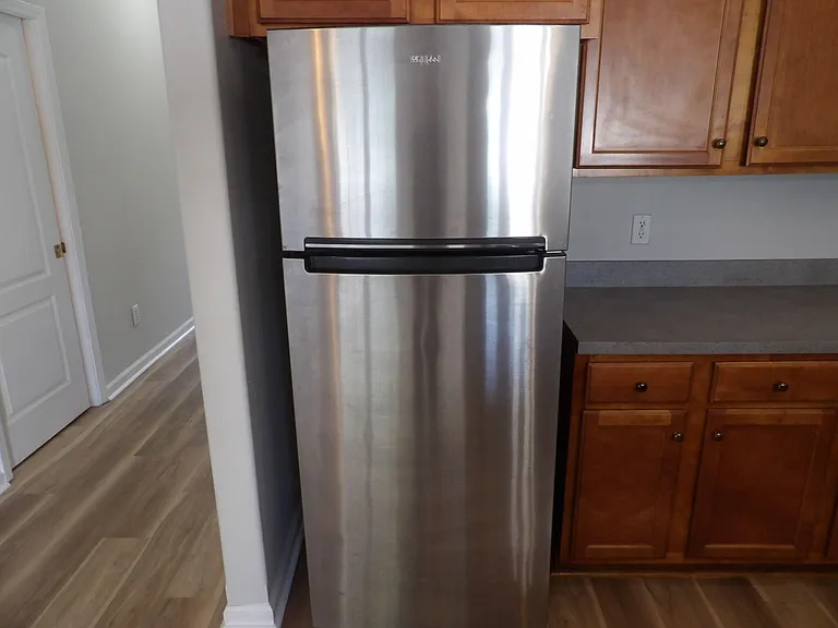 108 Charleston Ct — Photo 17
