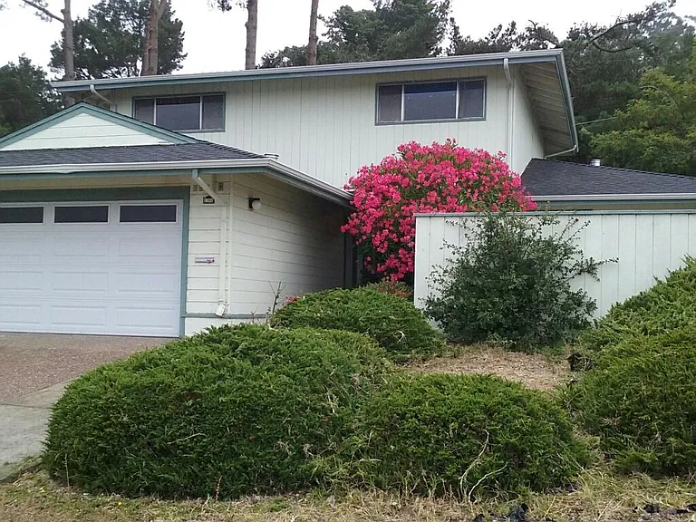 1360 Ridgewood Dr — Photo 7