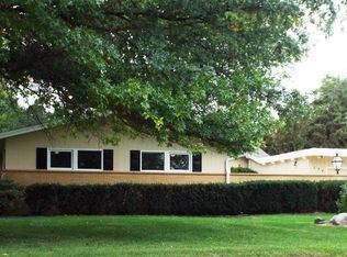 176 Hillcrest Rd, Waterloo, IA 50701