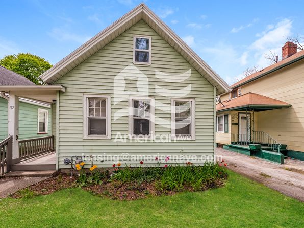 37 Wooden St