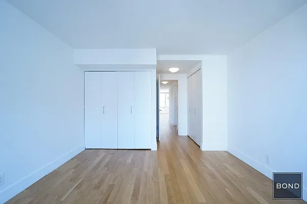 Rented by Bond New York | media 22