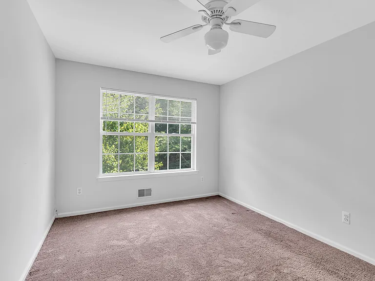 333 Nighthawk Ln — Photo 35