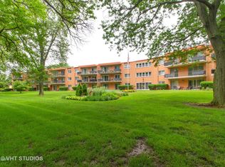 940 Holbrook Rd APT 5A, Homewood, IL 60430
