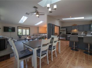 89R Talmadge Hill Rd, Prospect, CT 06712