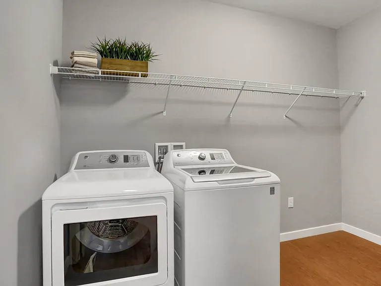 CenterPointe Apartments — Photo 33
