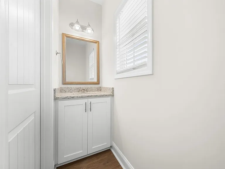 102 Skye Dr — Photo 8