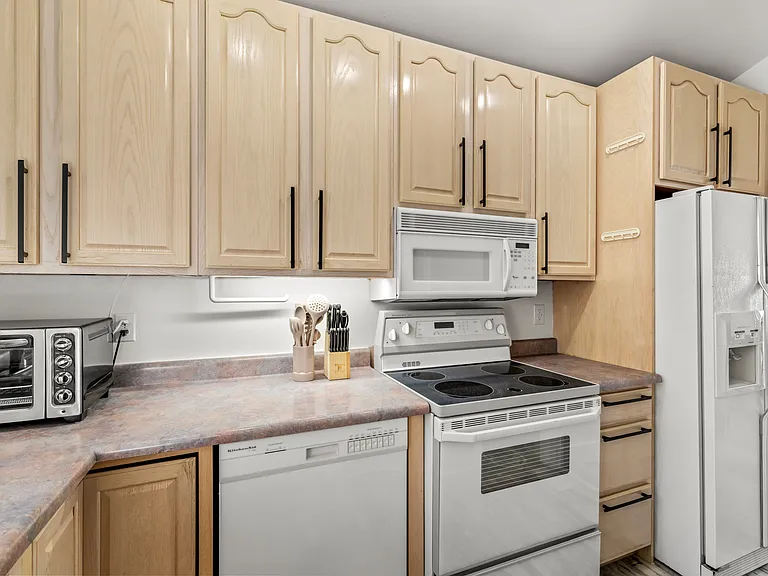 2735 Alpenglow Way #A — Photo 11