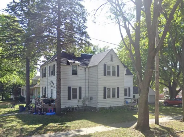 522 N Madison Ave, Mason City, IA 50401