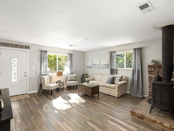 5th image of 12768 Torrey Pines Dr
