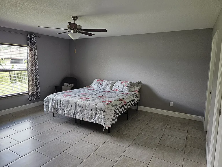 4535 Maplewood Ter — Photo 12