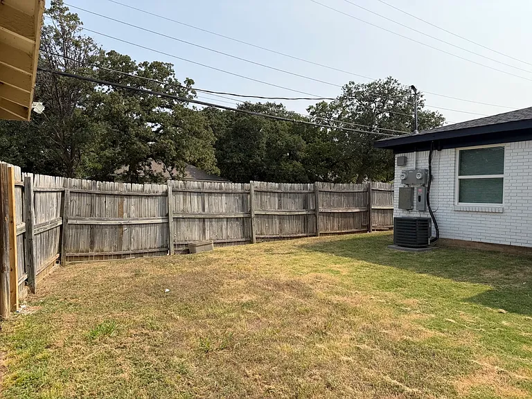 2500 Normont Cir — Photo 8