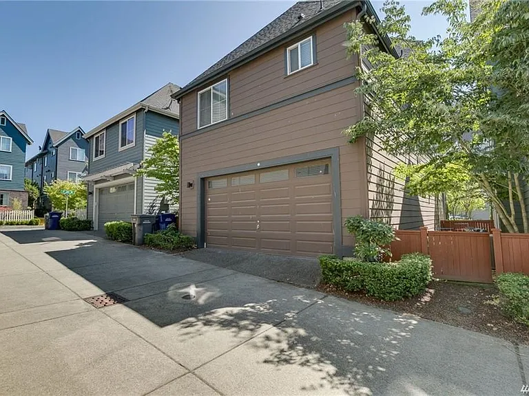 386 NE Denny Way — Photo 15
